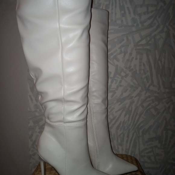 Women's, White, Boots with Heel - Picture 2 of 4